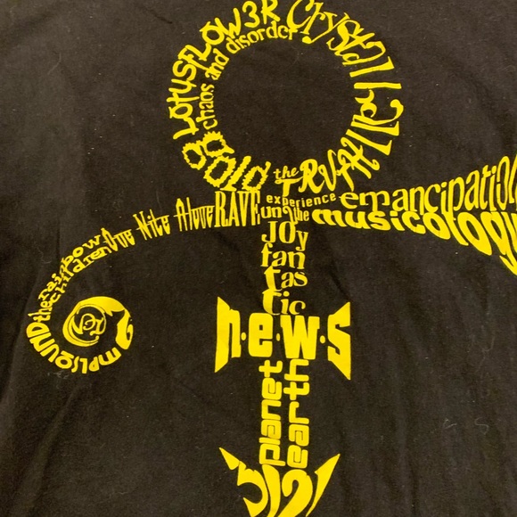 The Prince Estate. Size medium black t-shirt - Picture 3 of 3